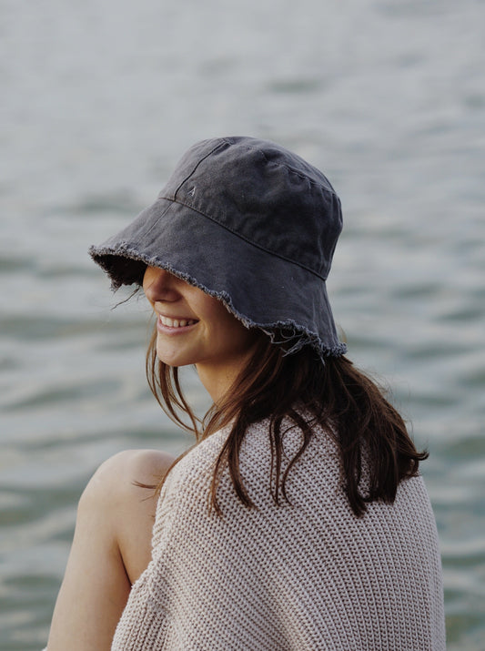 WOMEN BUCKET HAT