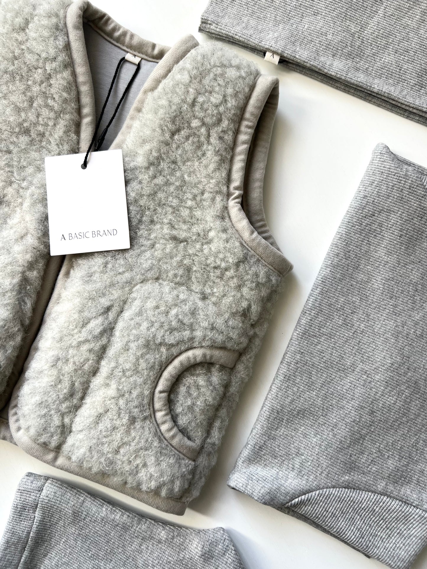 WOOL VEST WITH LINING