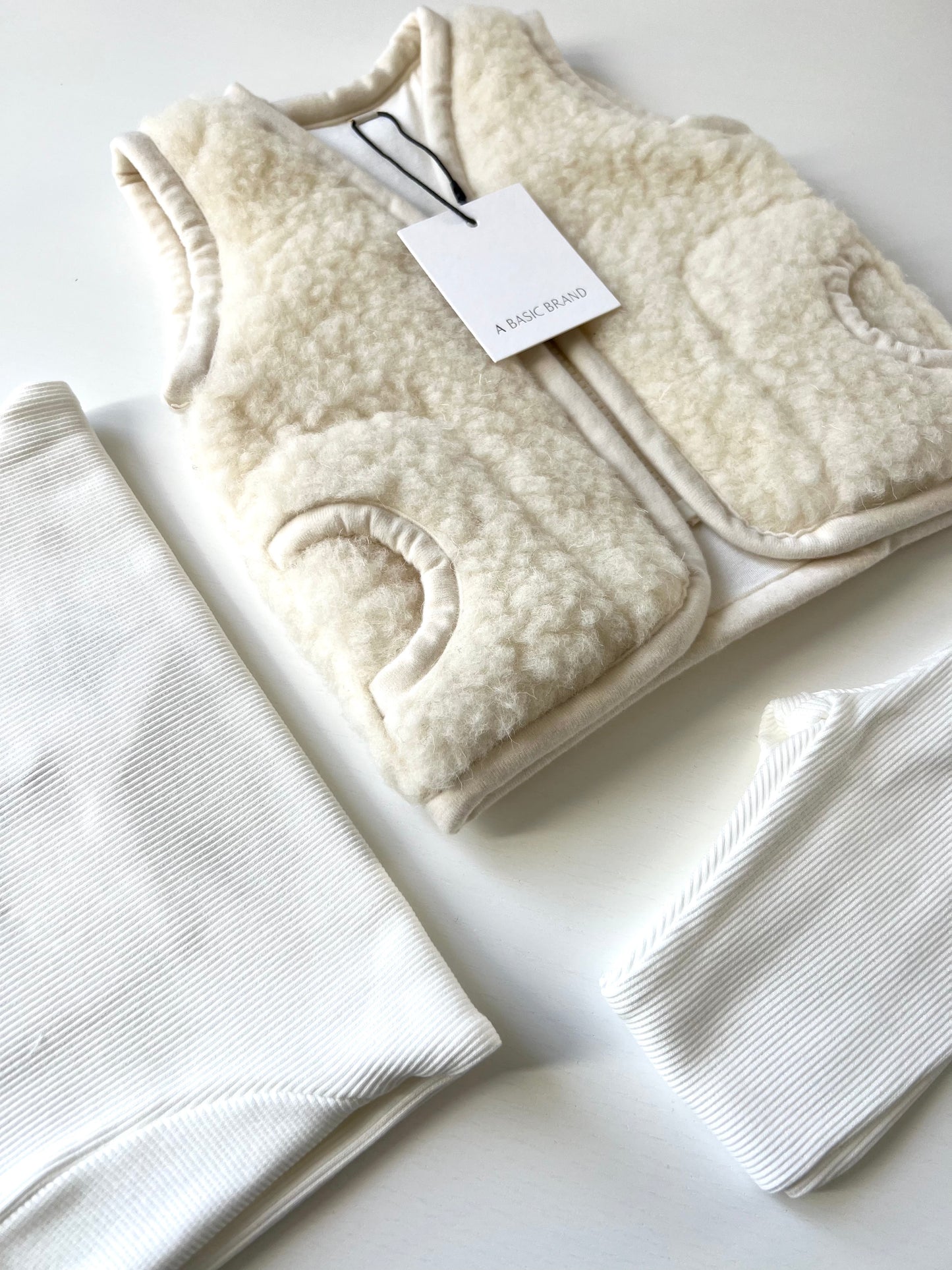 WOOL VEST WITH LINING